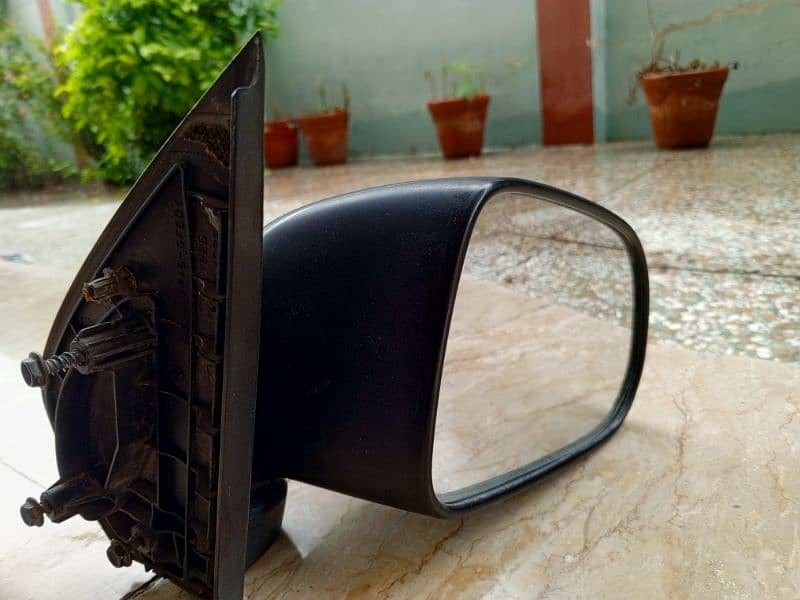 Suzuki Alto driving side mirror 0