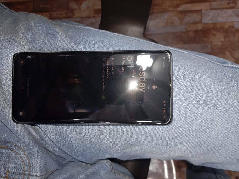 one plus 8 used but in very good condition pta approved 1