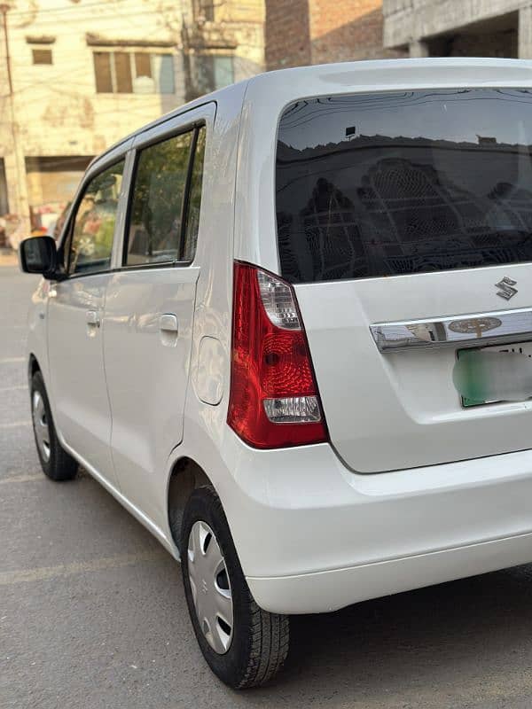 Suzuki Wagon R 2018 4