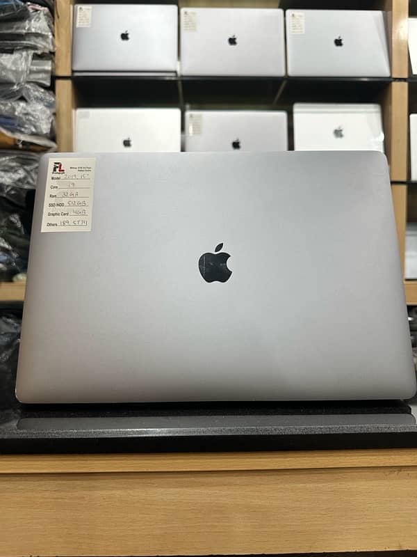 Macbook pro 2019 in immaculate condition 2