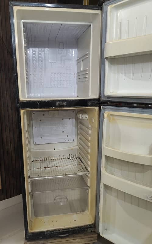 Fridge for sale 0