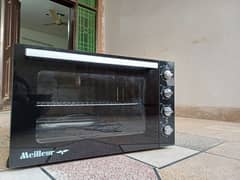 Meilleur Electric Oven - Model HK-8002RCL (2400W). excellent condition