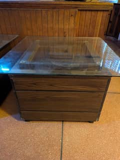 Side table set of 2 with drawers 10/10 condition