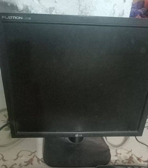 Computer LCD 17 inch Outclass Condition 1