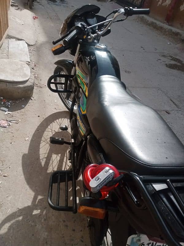 Honda prider 100 cc 1