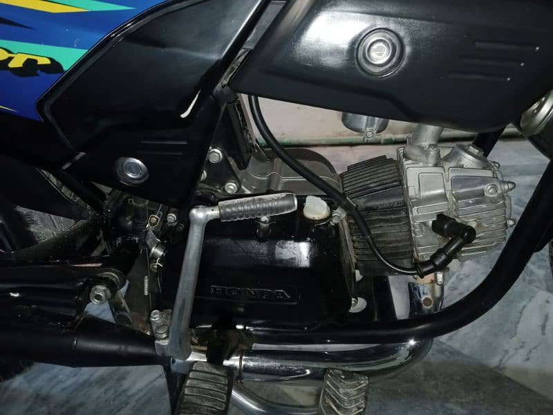 Honda prider 100 cc 9