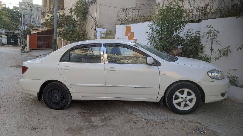 Toyota Corolla SE Saloon 2003 1