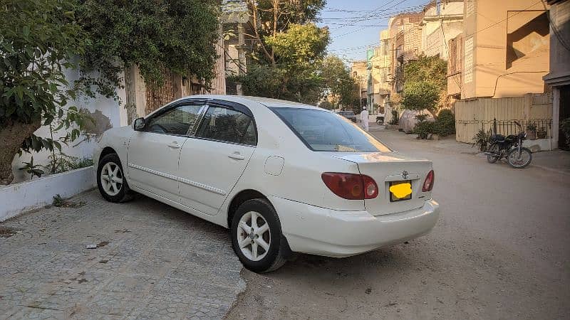 Toyota Corolla SE Saloon 2003 2