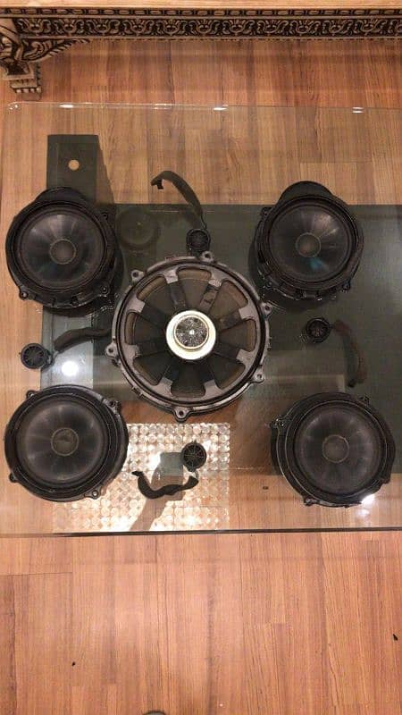 4 Harmon Kardon speakers and subwoofer 0