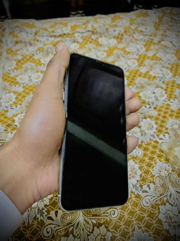 Iphone11promaxnonpta 3