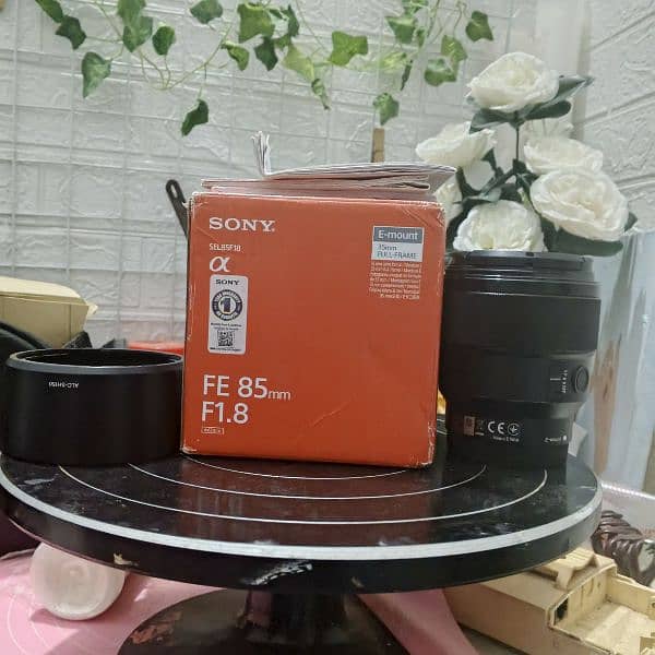 Sony 85mm 1.8 with box In Brand-new condition 0