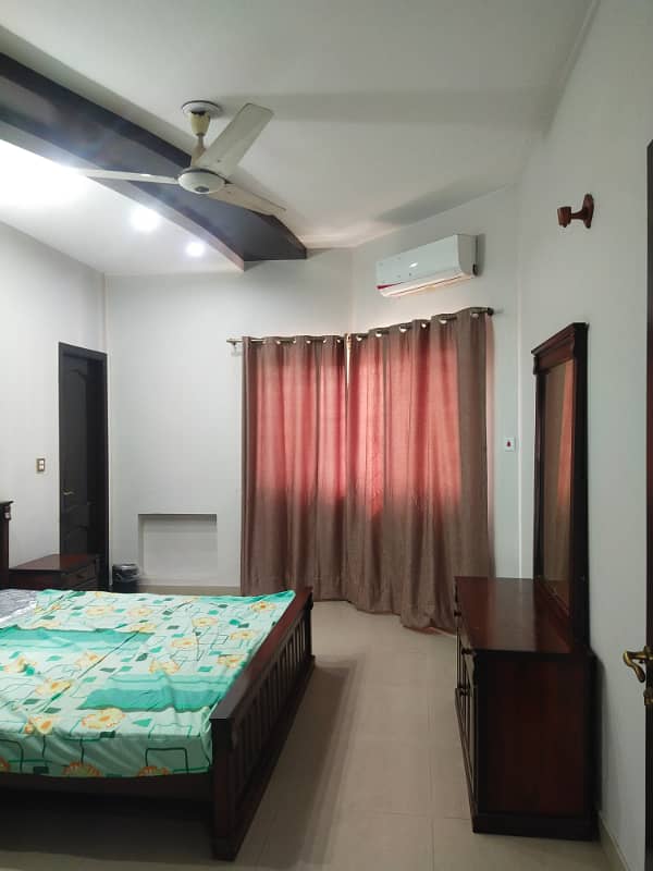 10 MARLA UPPER PORTION FULLY FURNISHED AVAILABLE FOR RENT NEAR UCP UNIVERSITY 6