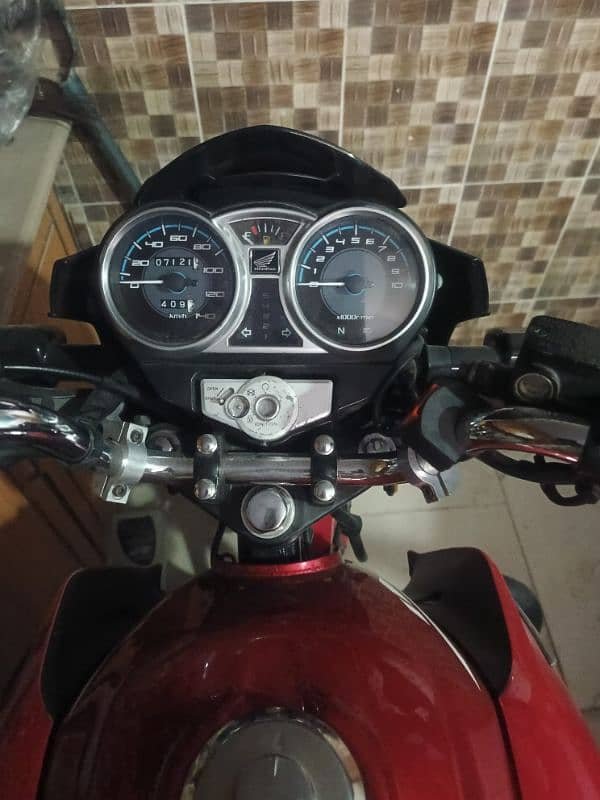 HONDA CB 150F 2