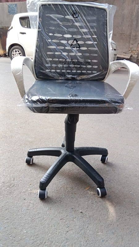 Computer chair wholesale price pr available he 3