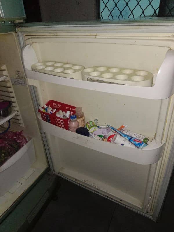 Pel Refrigerator in good condition 3