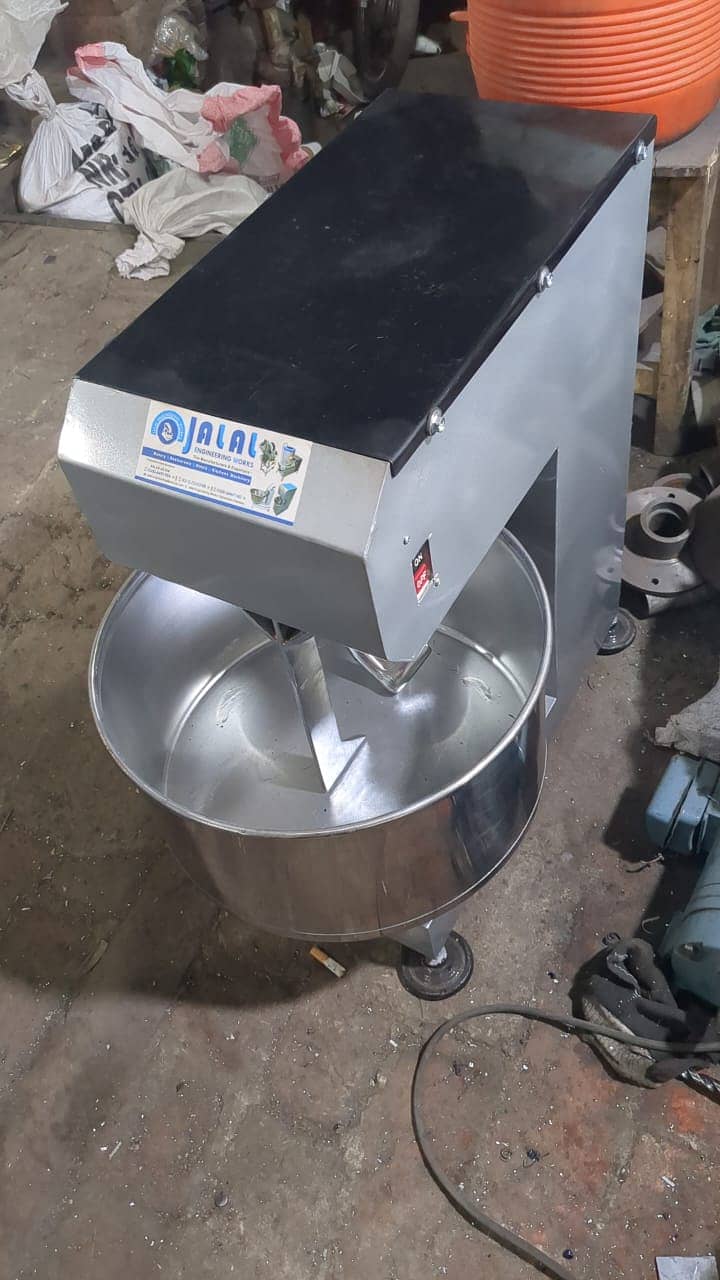 Dough mixer/Dough machine/dough mixer machine/haleem mixer/aata machin 1