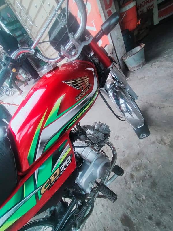 Honda CD70 Bike 5