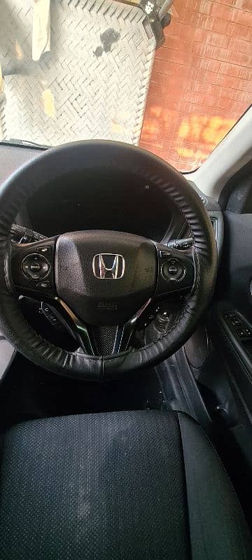 Honda Vezel 2014 Sunroof Panoramic roof only one in town with sunroof 9