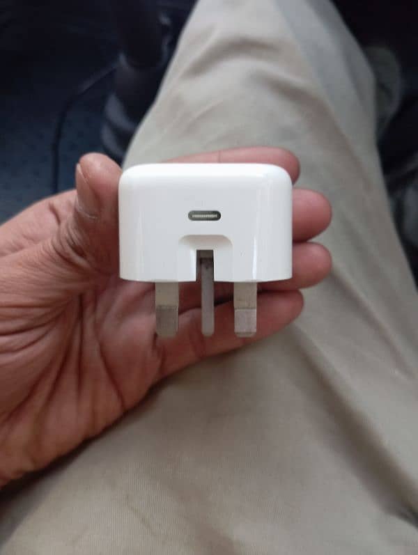 original apple charger type c slightly used 2