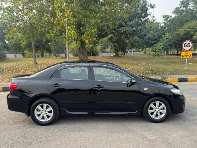 Toyota Corolla Altis 2013 2