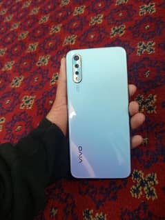 vivo s1 6/128 with box