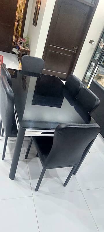 Zubaidas Dining table 0