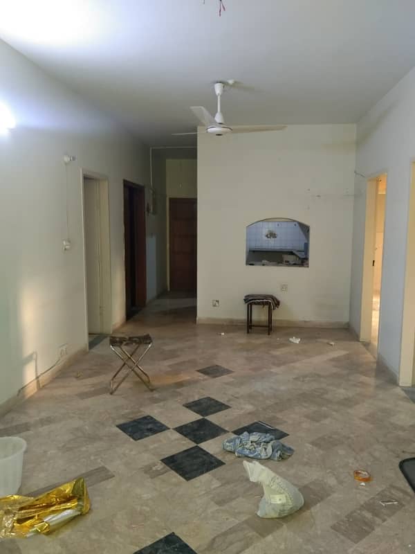 Outclass 3 bed dd flat for rent 3