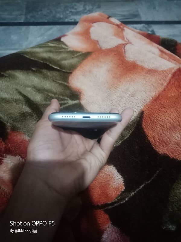 iPhone XR NON PTA 2