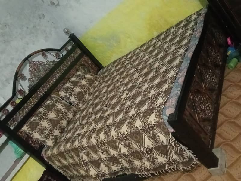 Double bed king size  for sell 03090053857 1