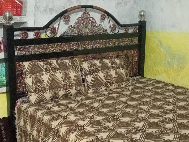 Double bed king size  for sell 03090053857 2