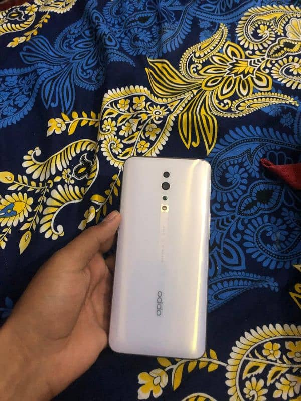 Oppo Reno Z 8/256 0