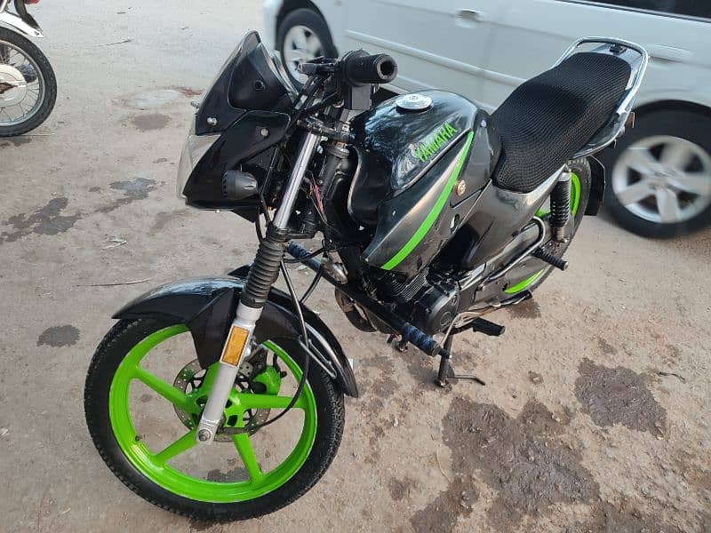 Yamaha ybr 125 2015 model 3