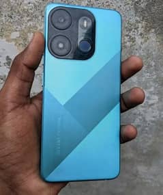 tecno spark go 2023 4+3gb 64gb with box charger 10 by 10