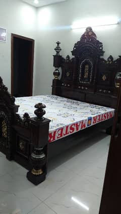 Bed set with dressing table and side table