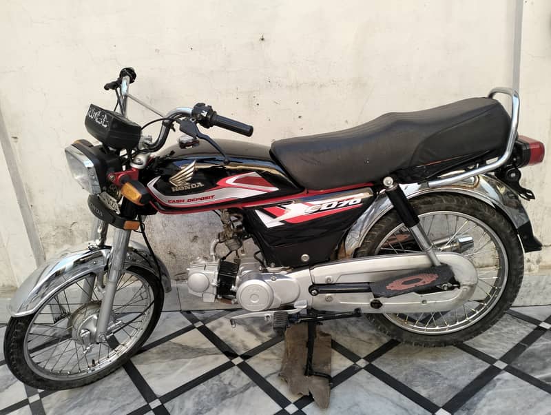 Honda CD 70 2019 5