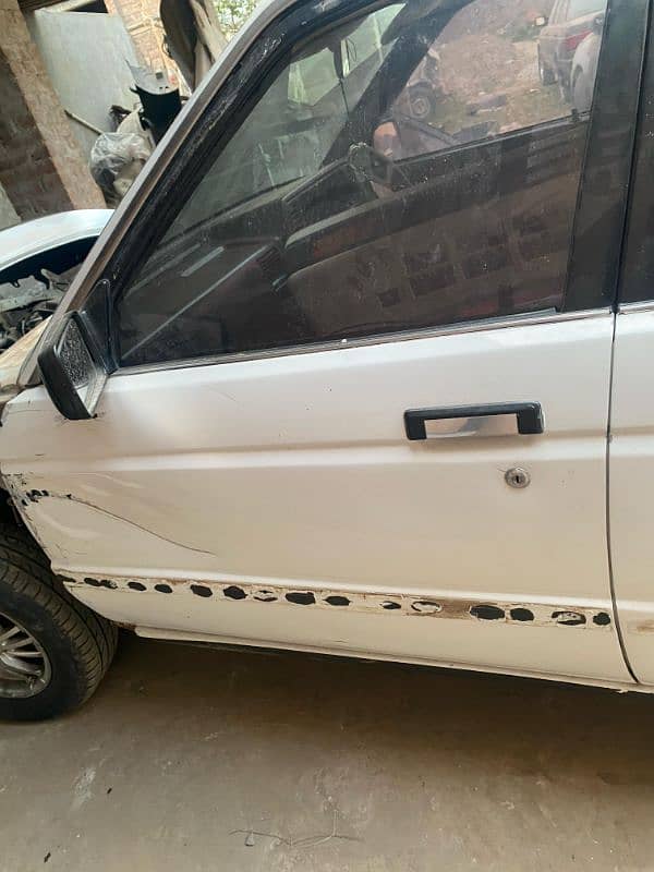 b12 Nissan sunny 86model doors 5