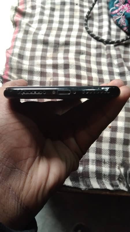 official PTA aproved 128gb good condition bettry change 1