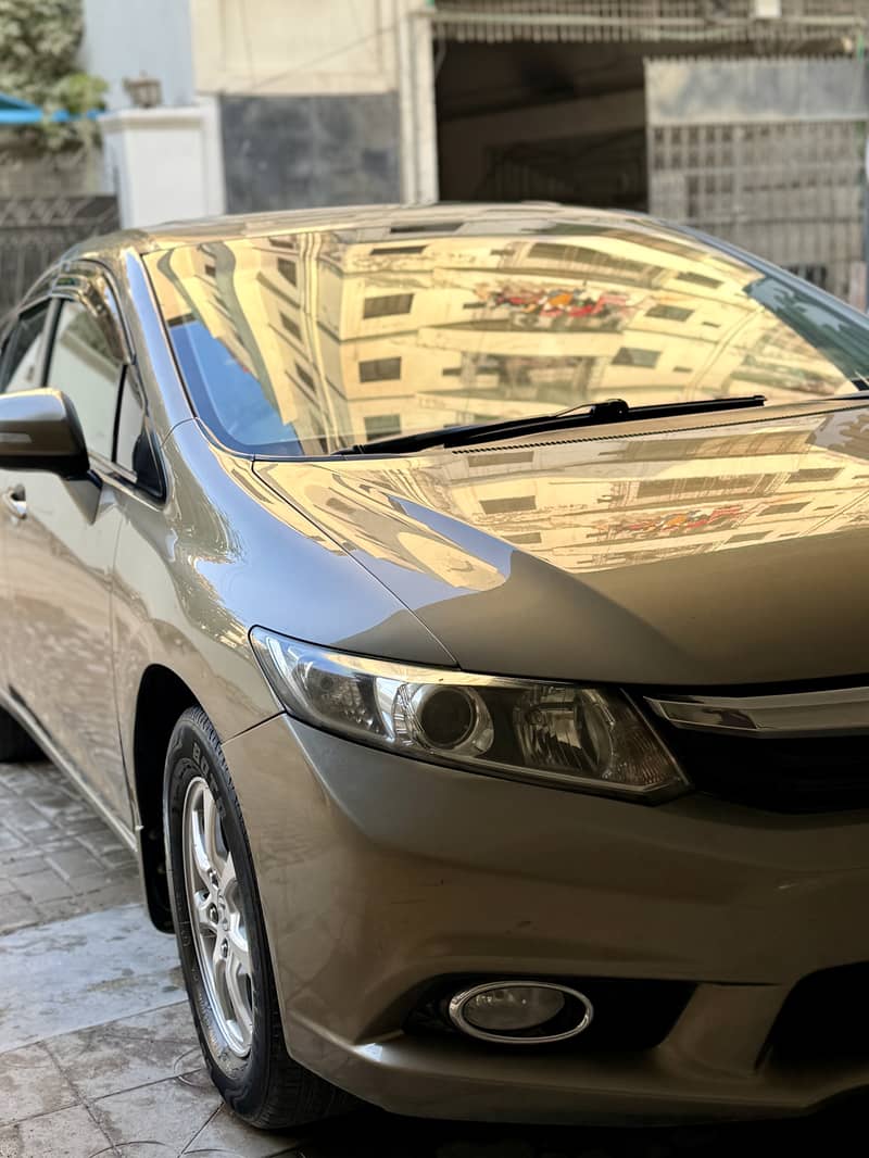 Honda civic 2013 100% original genuine condition 1