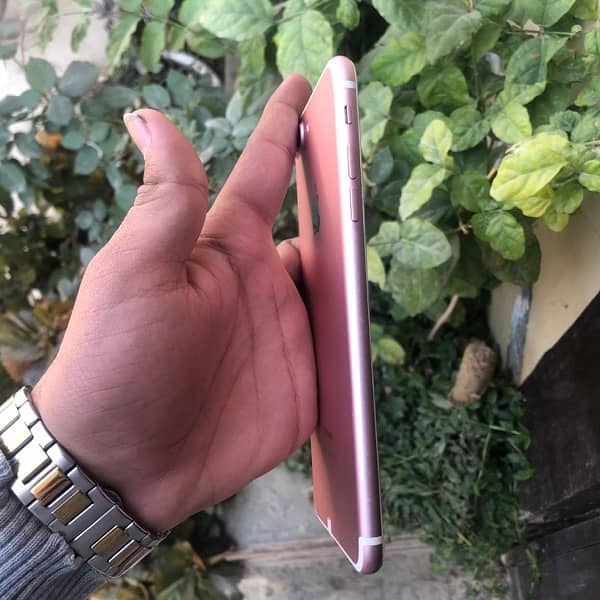 I phone 7 plus 128 gb 0