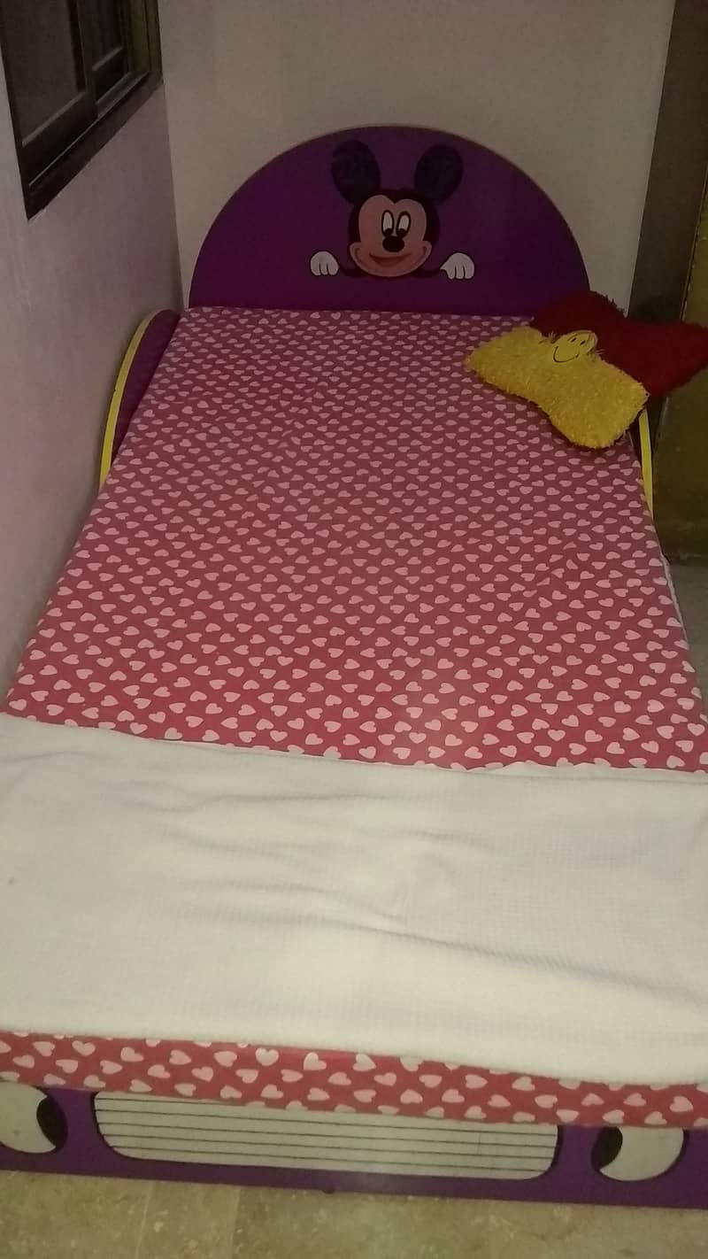 Urgent sale !Single bed 2