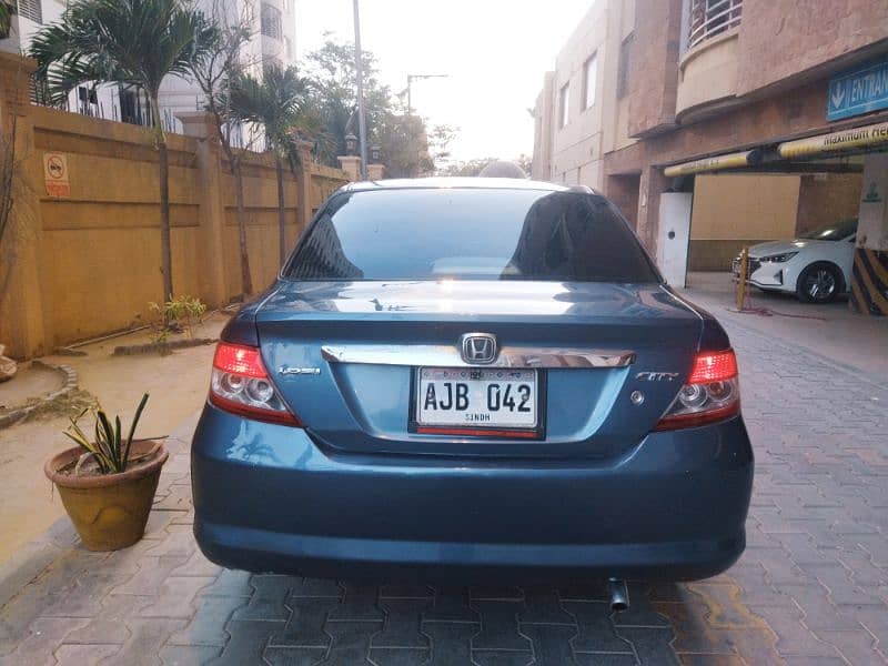 Honda City IDSI 2005 end mint condition 4