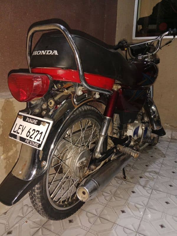 Honda CD 70 2019 4