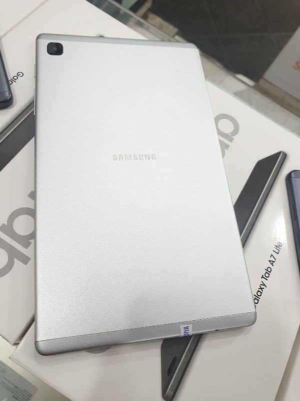 SAMSUNG A7 Light 3GB RAM 32GB Memory with Box 4