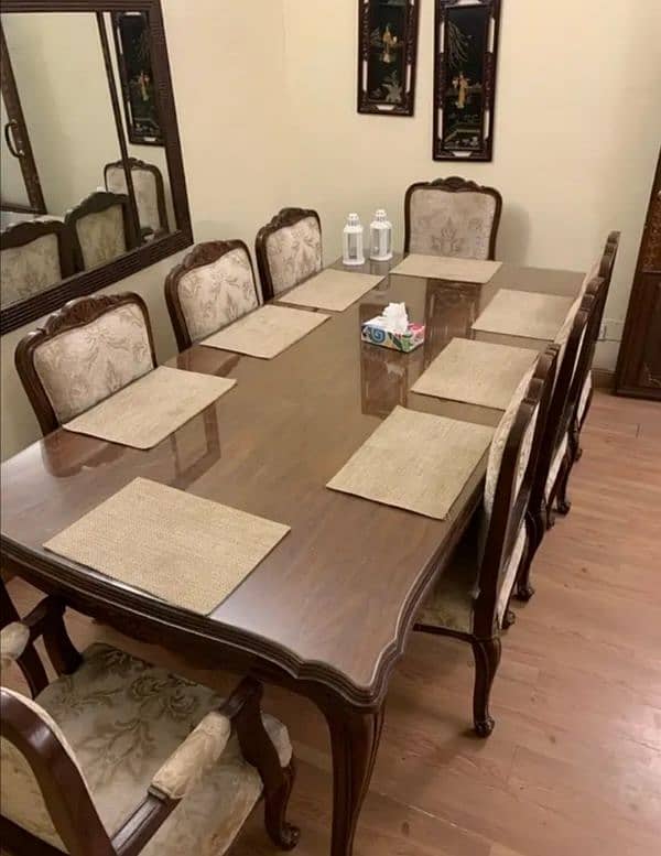 Dining table with 8 chairs 0