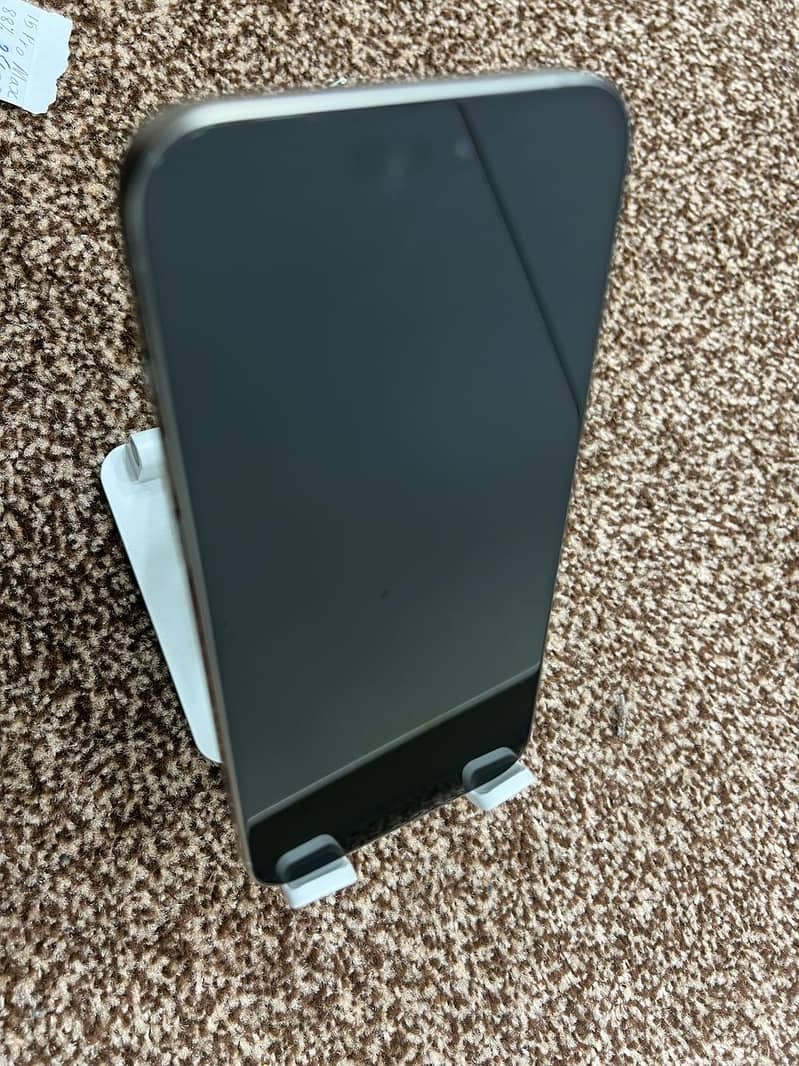 Selling iPhone 15 Pro Max 256GB – 88% Battery Health, JV 2