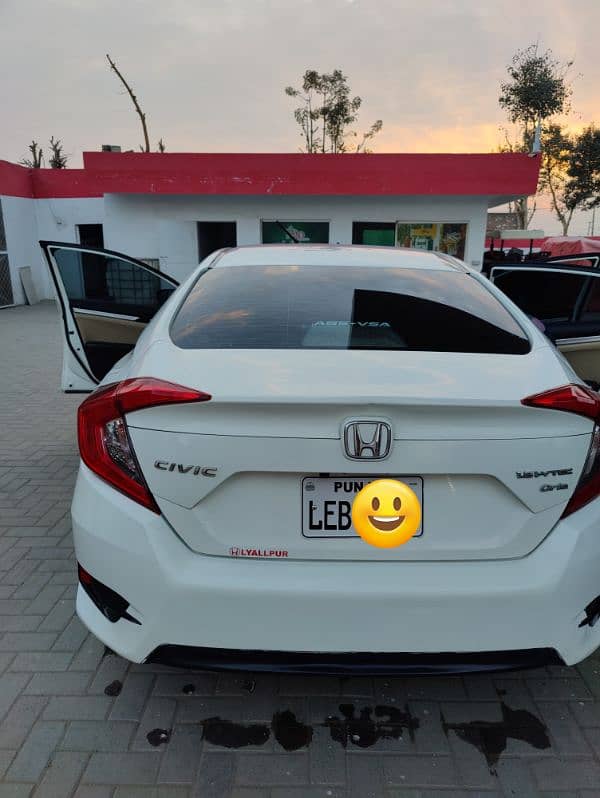 Honda Civic Oriel 2017 4