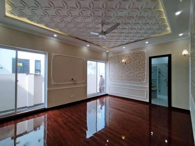 10 Marla Most Beautiful House For Sale DHA phase 7 13