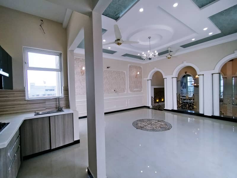 10 Marla Most Beautiful House For Sale DHA phase 7 23