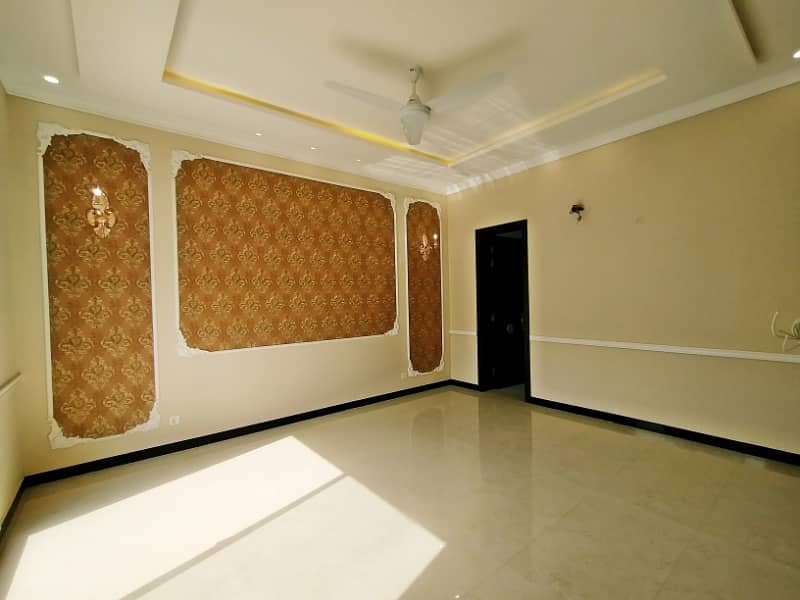 10 Marla Most Beautiful House For Sale DHA phase 7 29