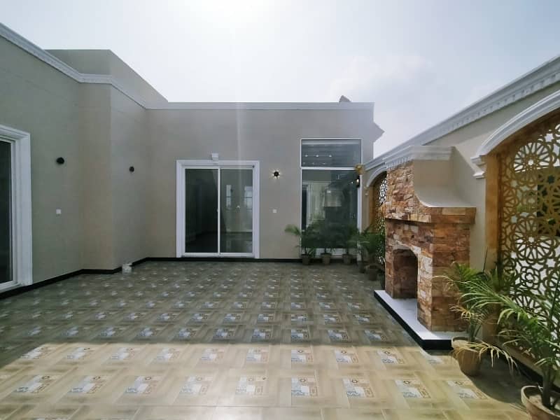 10 Marla Most Beautiful House For Sale DHA phase 7 34